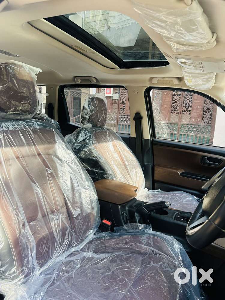 Mahindra Scorpio N Z8 Petrol Mt 7 Str, 2024, Petrol