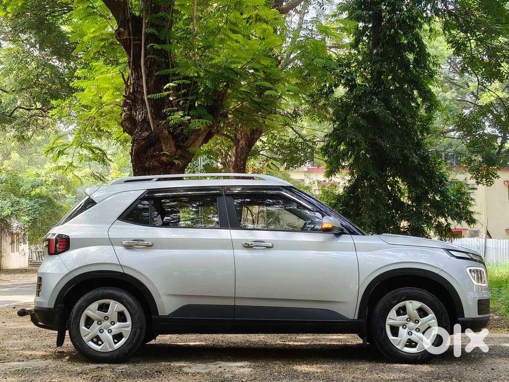 Hyundai Venue Sx Mt, 2022