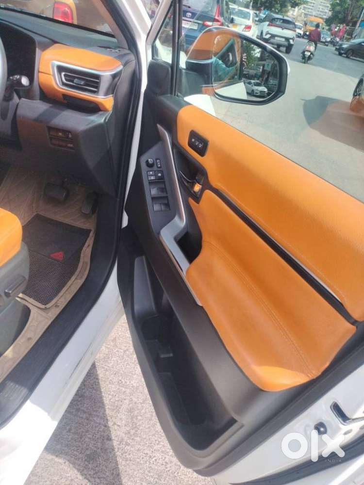 Toyota Innova Hycross 2.0 Zx (o) Hybrid 7 Str, 2024, Electric