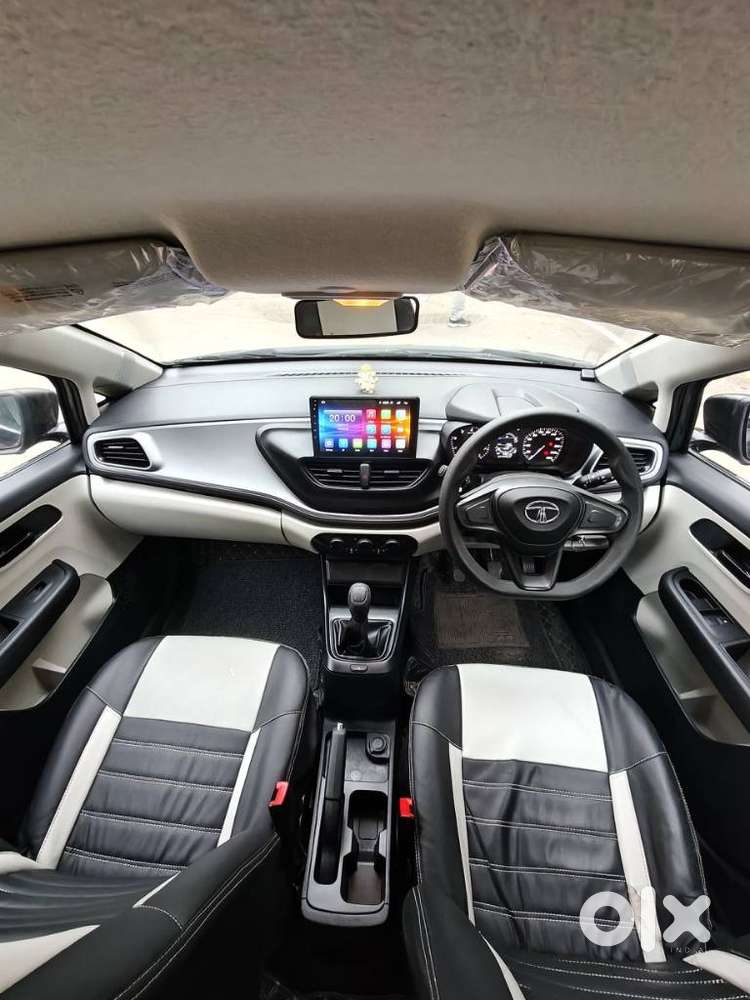Tata Altroz 1.2 Xe, 2023, Petrol
