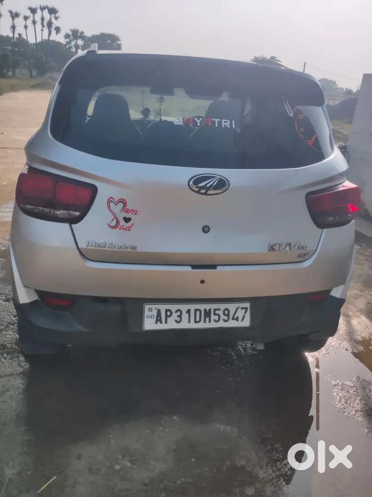 Mahindra Kuv 100