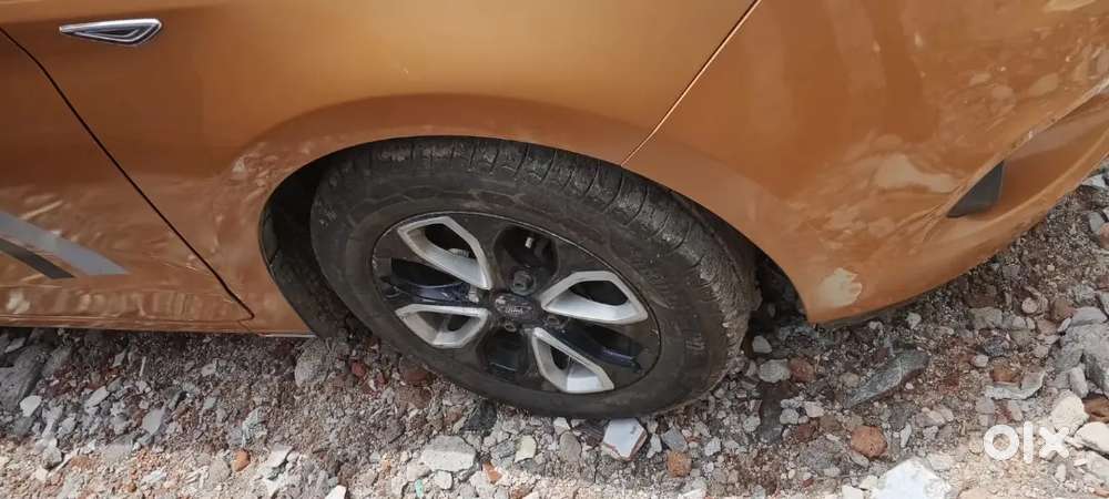 Ford Figo Hatchback Top Model Car