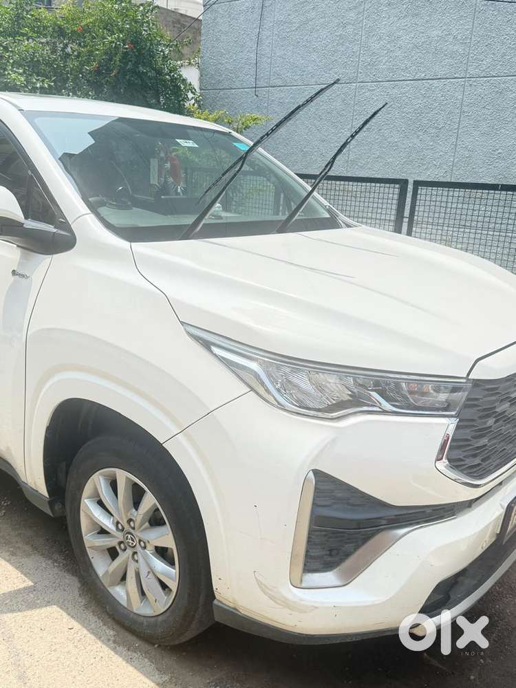 Toyota Innova Hycross 2025 Variant Petrol Automatic