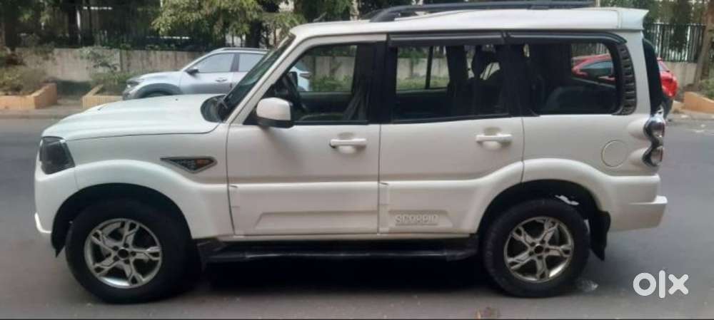 Mahindra Scorpio S10, 2016, Diesel