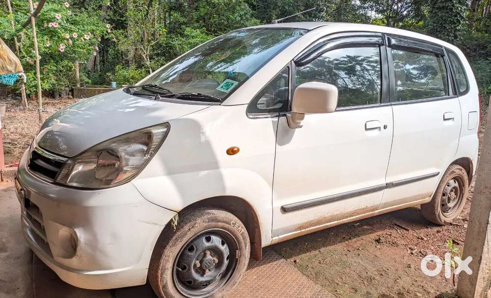 Maruti Suzuki Zen Estilo 2012
