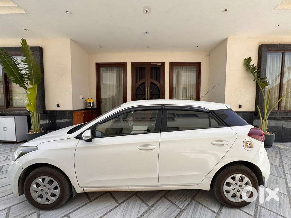 Hyundai Petrol 2018 Car