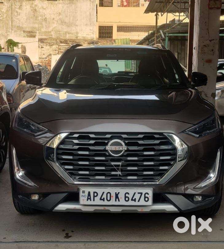 Nissan Magnite 1.0 Xv Premium, 2023, Petrol