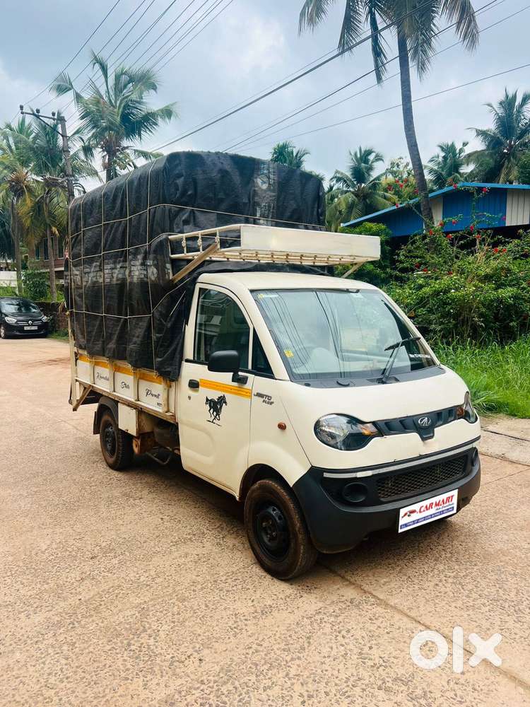 Mahindra Jeep, 2022, Petrol