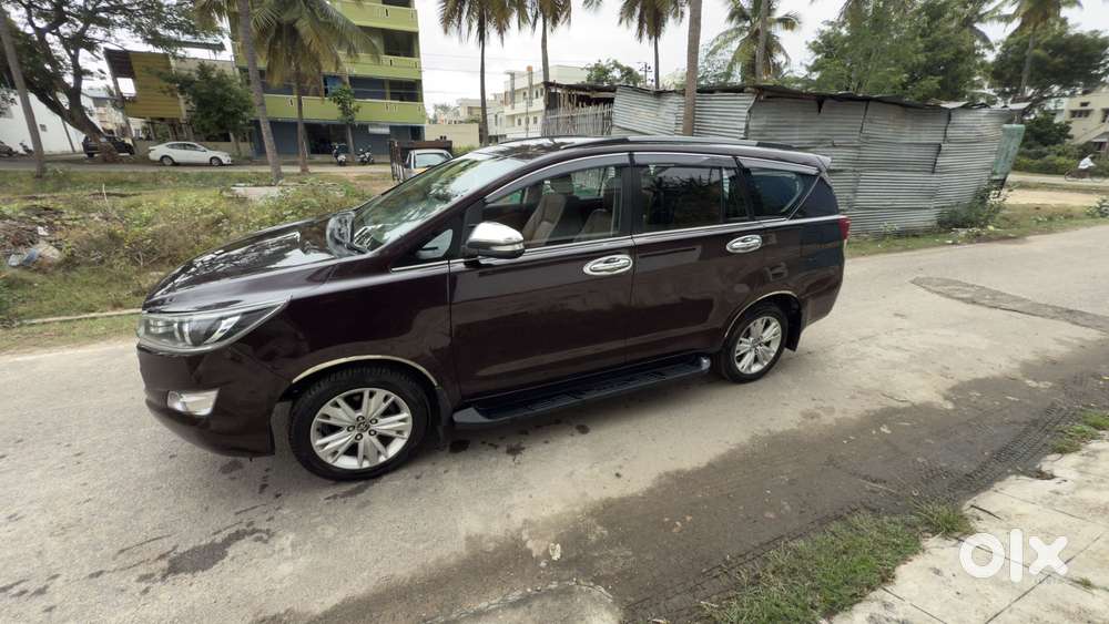 Toyota Innova Crysta 2.8z Automatic, 2016, Diesel