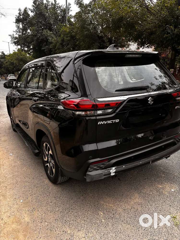 Maruti Suzuki Invicto Alpha 2025