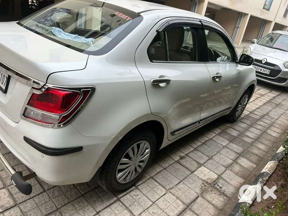 Maruti Suzuki Dzire 2022 Petrol 39500 Km Driven