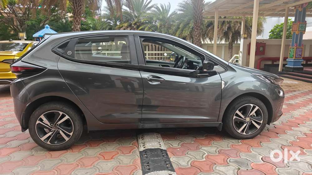 Tata Altroz 1.2 Xza Petrol Dct, 2023, Petrol