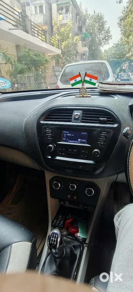 Tata Tiago Xt Icng 2017