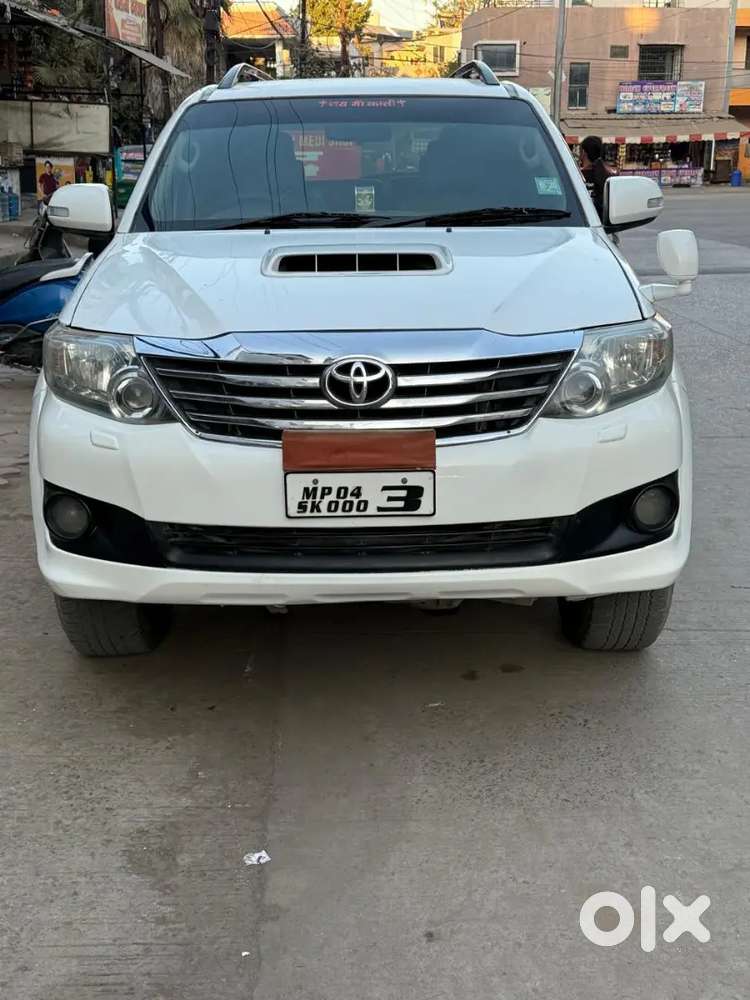 Toyota Fortuner 2013 Diesel 140000 Km Driven
