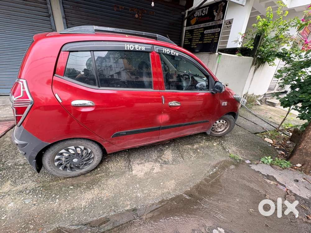 Hyundai I10 2011 .31000km Driven