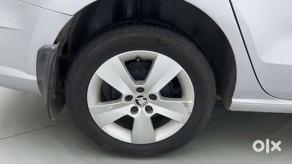 Skoda Rapid 2011-2013 1.6 Mpi Ambition, 2017, Petrol