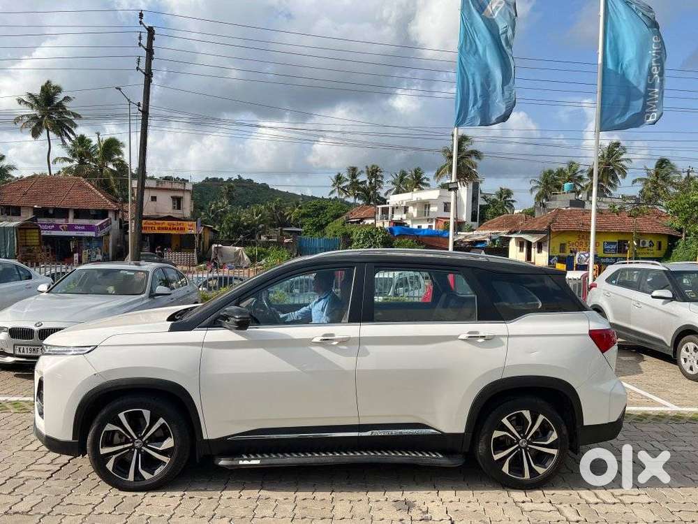 Mg Hector Plus Savvy Pro 1.5 Turbo Petrol Cvt 7 Str Dual Tone, 2023,..