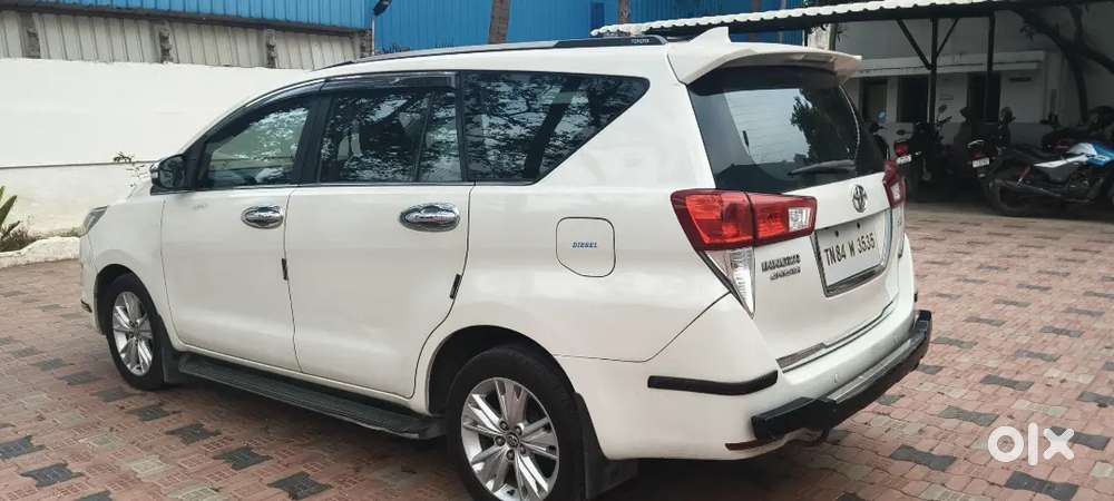 Innova Crysta 2.4 Z