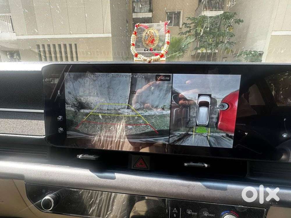 Kia Carens Clavis, 2025, Petrol