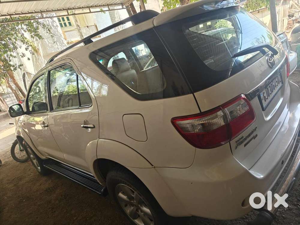 Toyota Fortuner Diesel 169000 Km Driven