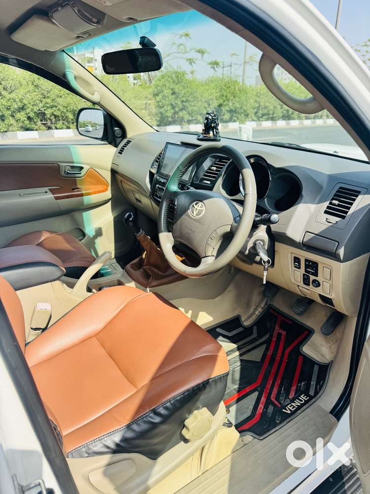 Toyota Fortuner 4x2 Mt 2.8 Diesel, 2011, Diesel