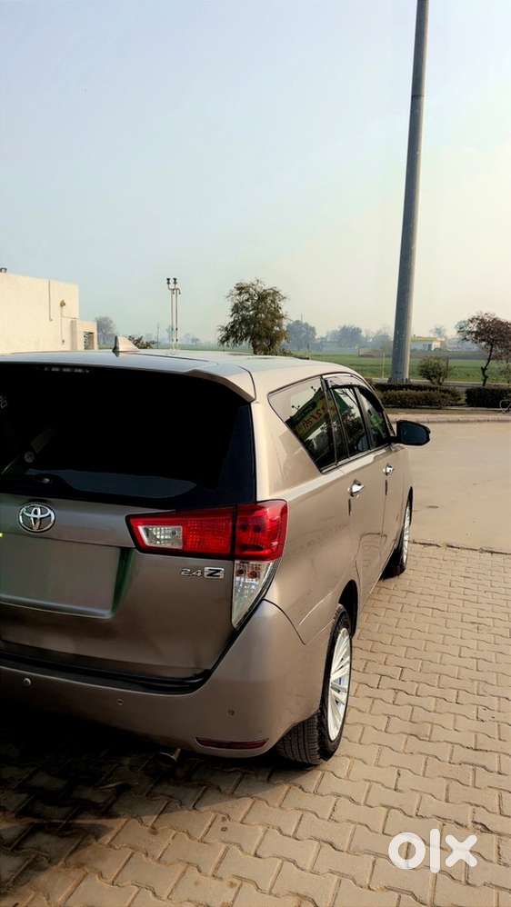 Toyota Innova Crysta Diesel 2018 Year