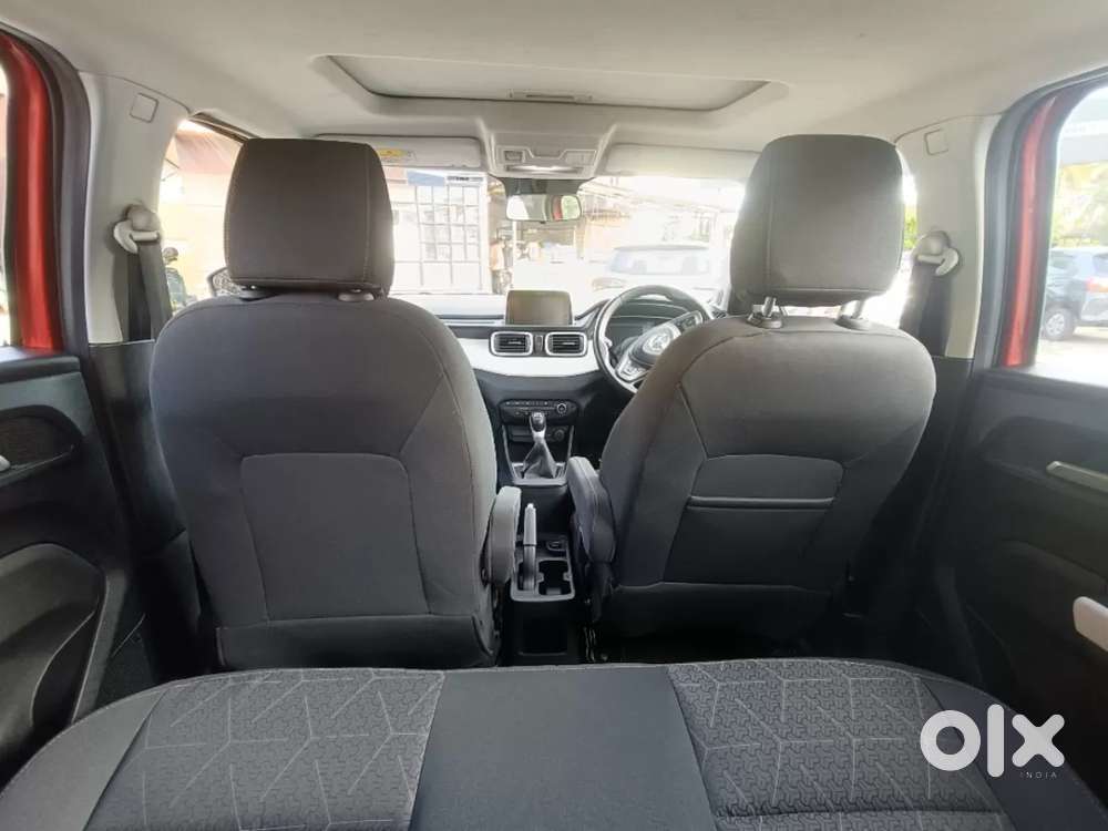 Tata Punch Creative Dual Tone Mt Sunroof, 2023, Petrol