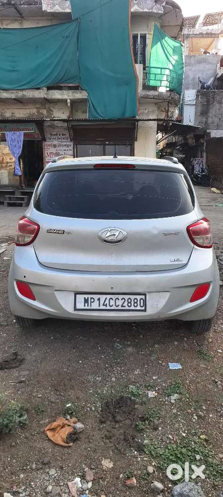 Hyundai Grand I10 Sportz 2017 Car