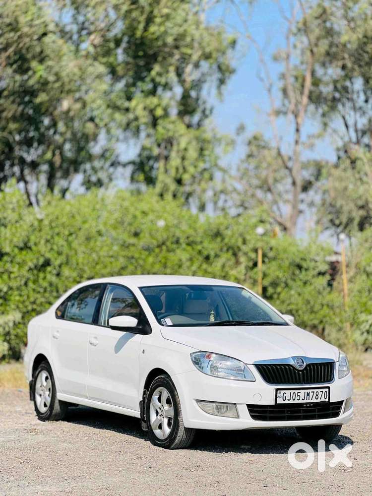 Skoda Rapid 2013-2016 1.5 Tdi At Ambition With Alloy Wheel, 2015, Di..