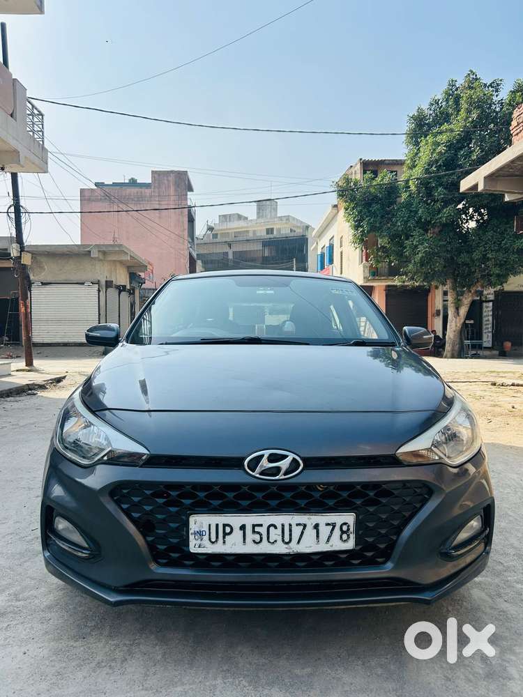 Hyundai I20 Sportz 1.2 Ivt Dual Tone, 2018, Petrol
