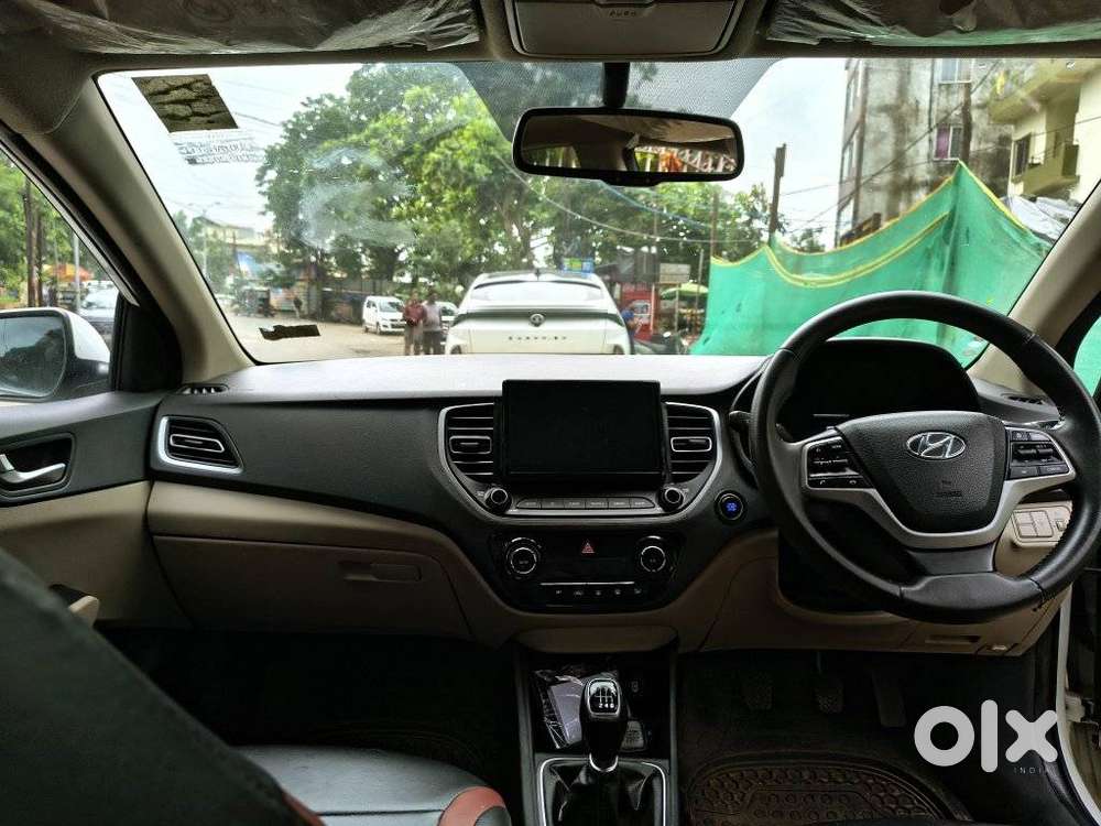 Hyundai Verna 1.5 Mpi Mt Sx (o), 2023, Petrol