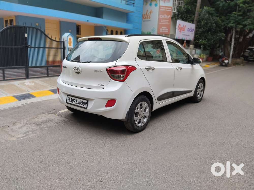 Hyundai Grand I10 Sportz, 2013, Petrol