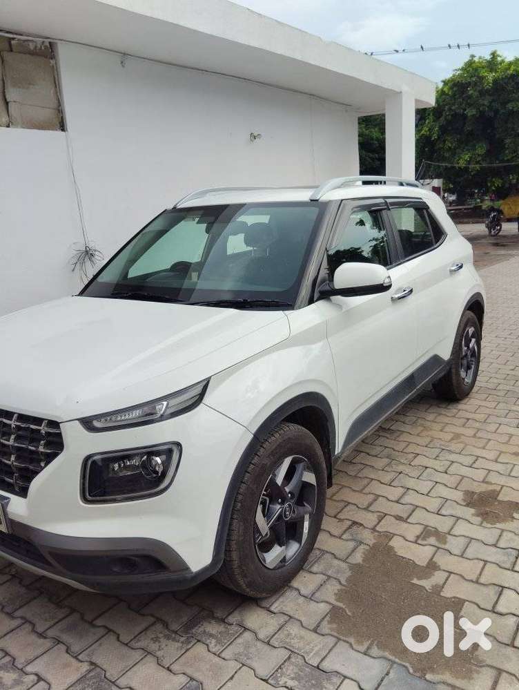 Hyundai Venue, 2022, Petrol