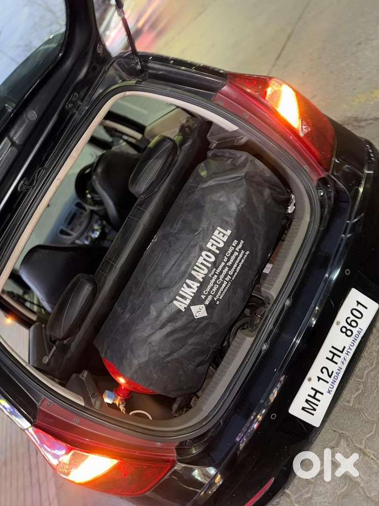 Hyundai I10 Asta Auto Sunroof 2011 Dec Model 1 St Owner