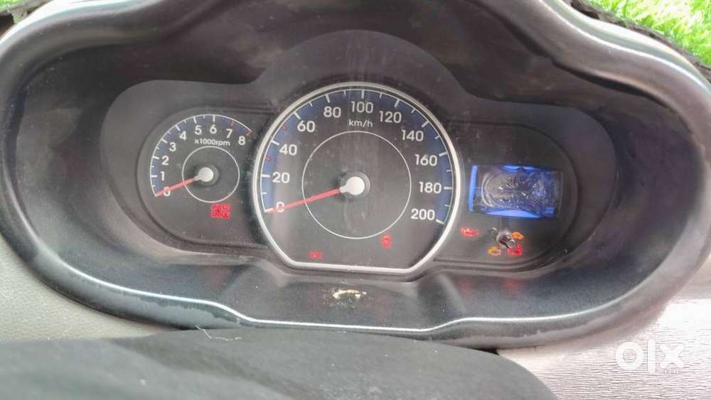 Maruti Suzuki Swift Vxi, 2011, Petrol