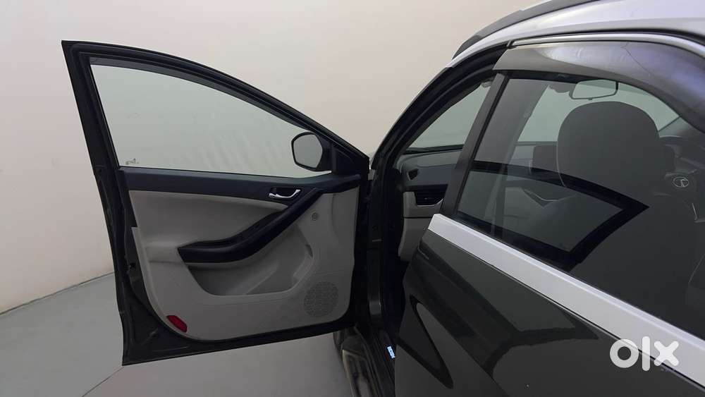 Tata Nexon 1.2 Revotron Xz Plus Dual Tone, 2020, Petrol