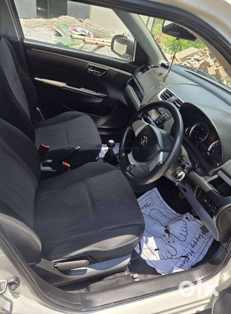 Maruti Suzuki Swift Vxi Optional, 2016, Petrol