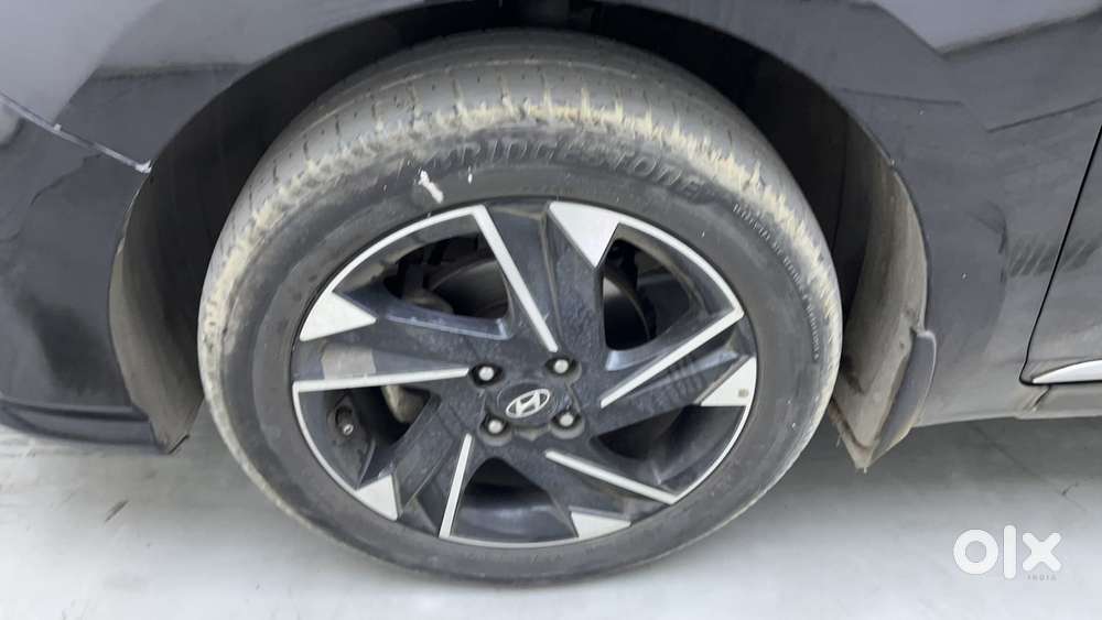 Hyundai Verna 1.5 Sx (o) Vtvt Ivt, 2022, Petrol