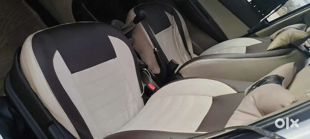 Hyundai I20 Asta Top Model 
2010 Passing Done Till 2030
3rd Owner