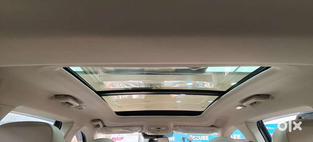 Mahindra Xuv700 2.0 Ax 7 Petrol At Luxury Pack Str, 2024, Petrol