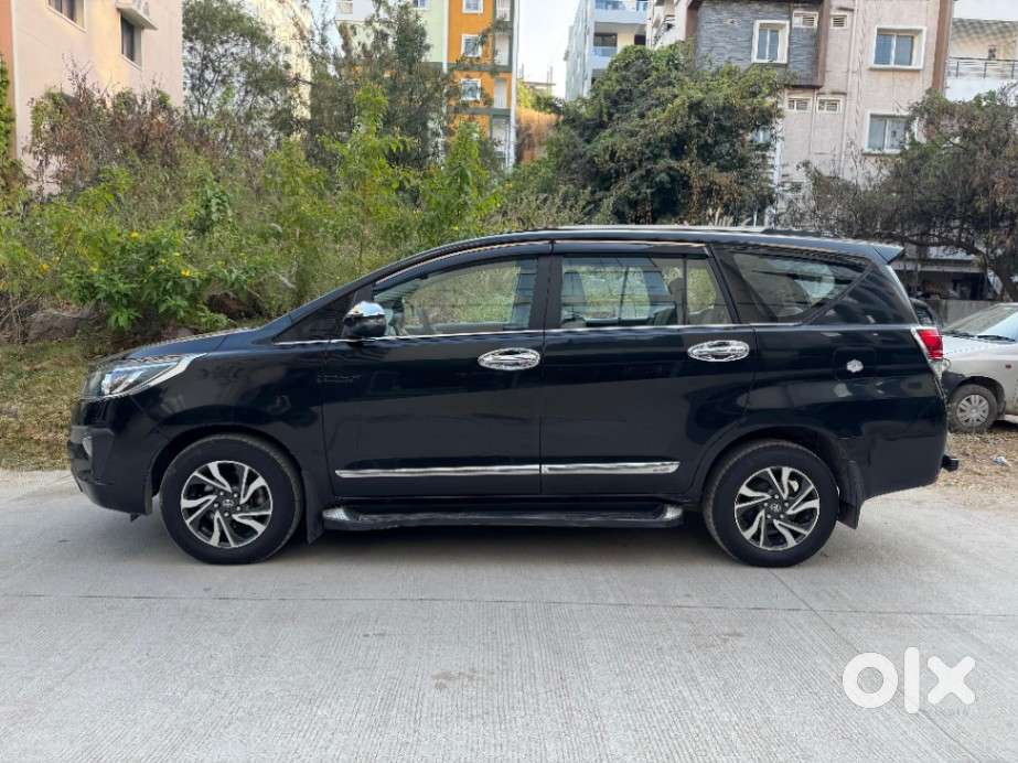 Toyota Innova Crysta [2020-ongoing] 2.4 Gx At 7 Str, 2021, Diesel
