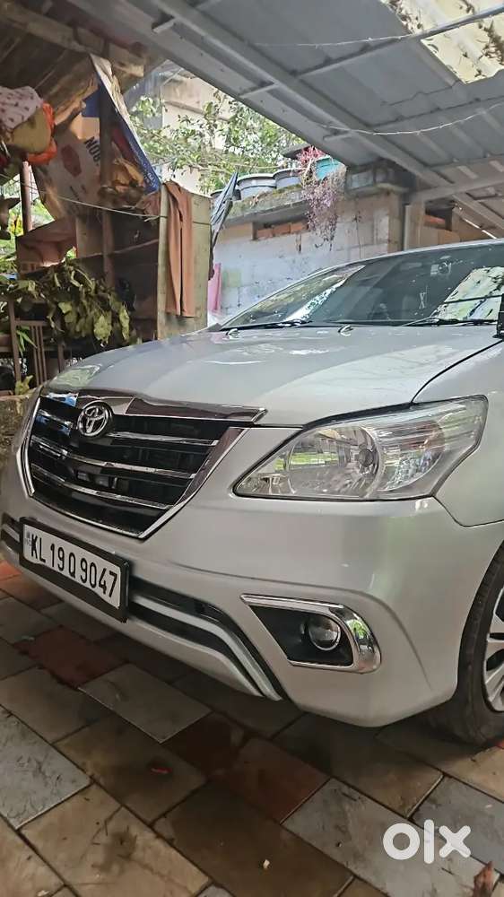 Toyota Innova 2012 Diesel Well Maintained