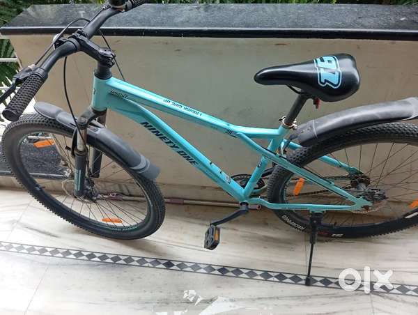 “Almost New Bicycle – Great Condition, Ready to Ride!”