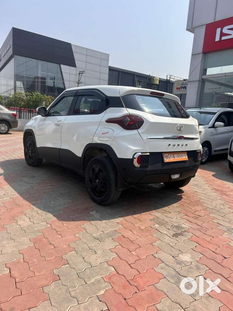 Tata Punch Camo Adventure Mt, 2023, Petrol