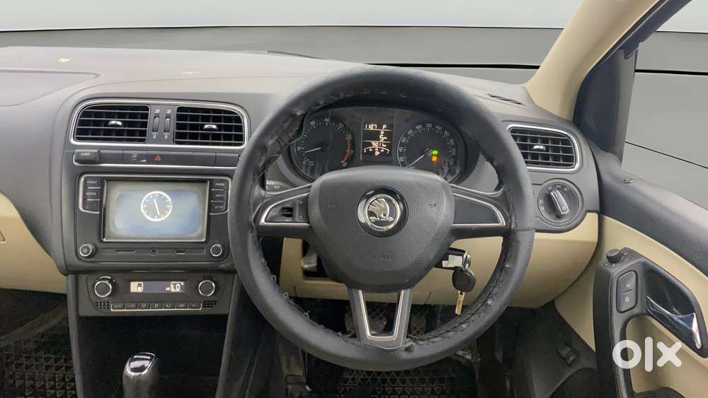 Skoda Rapid 1.6 Mpi At Style, 2018, Petrol