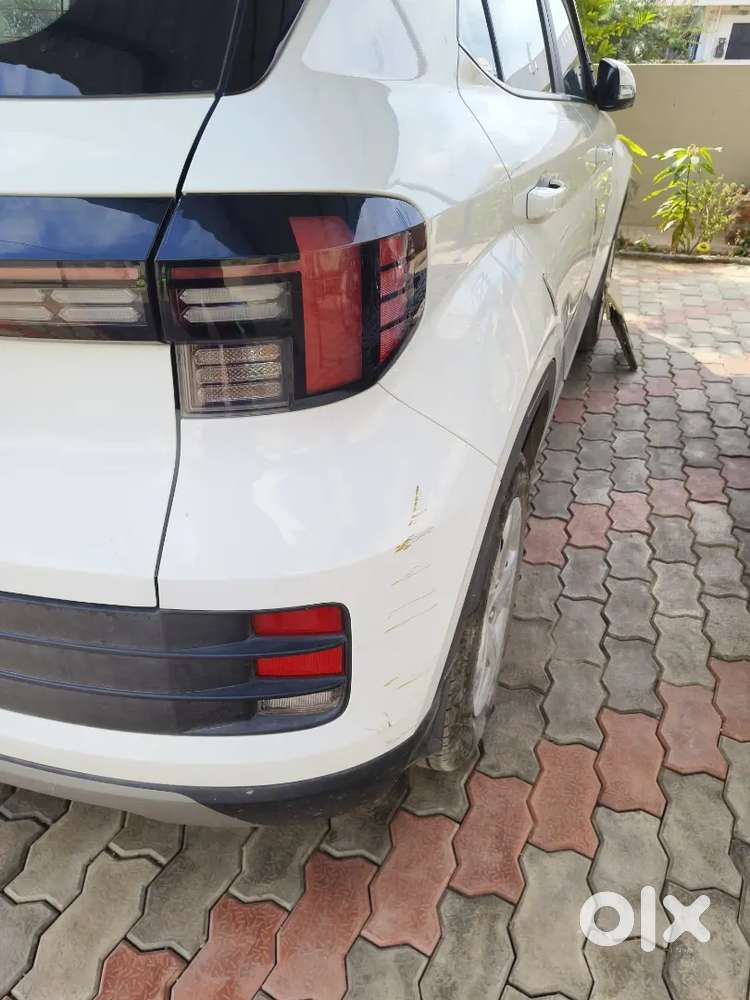 Hyundai Venue Petrol Manual 2022