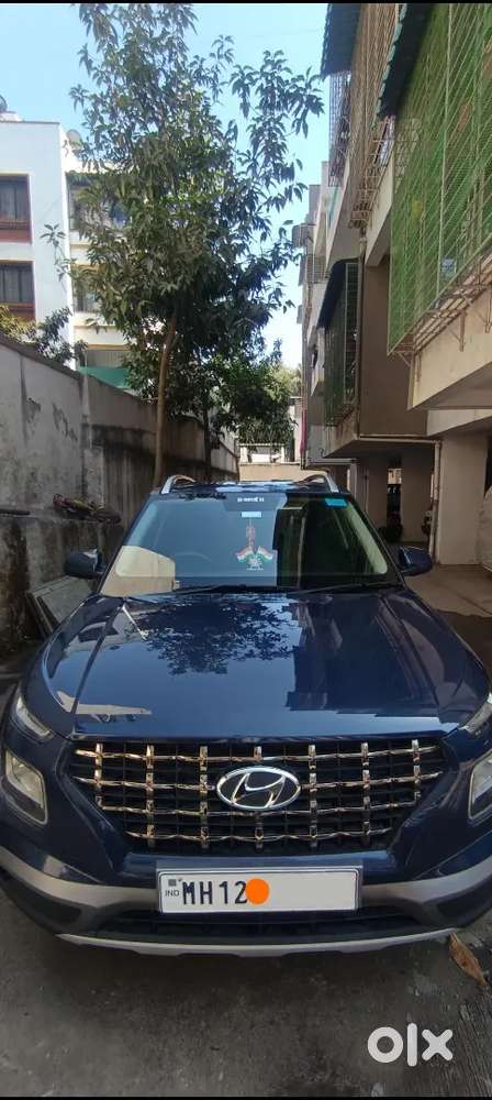 Hyundai Venue 2022 Petrol Well Maintained