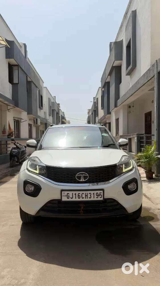 Tata Nexon Petrol Manual 2018