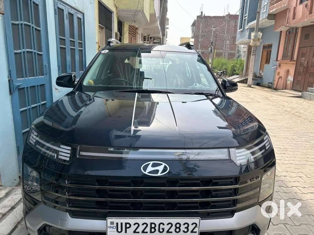 Hyundai Alcazar 2025 Petrol Well Maintained