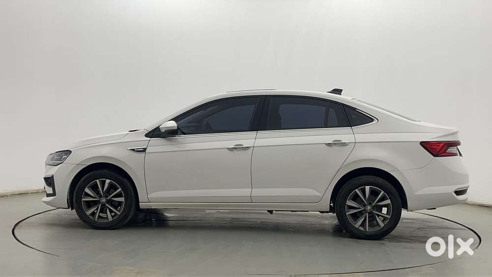 Skoda Slavia Style 1.0l Tsi At, 2022, Petrol